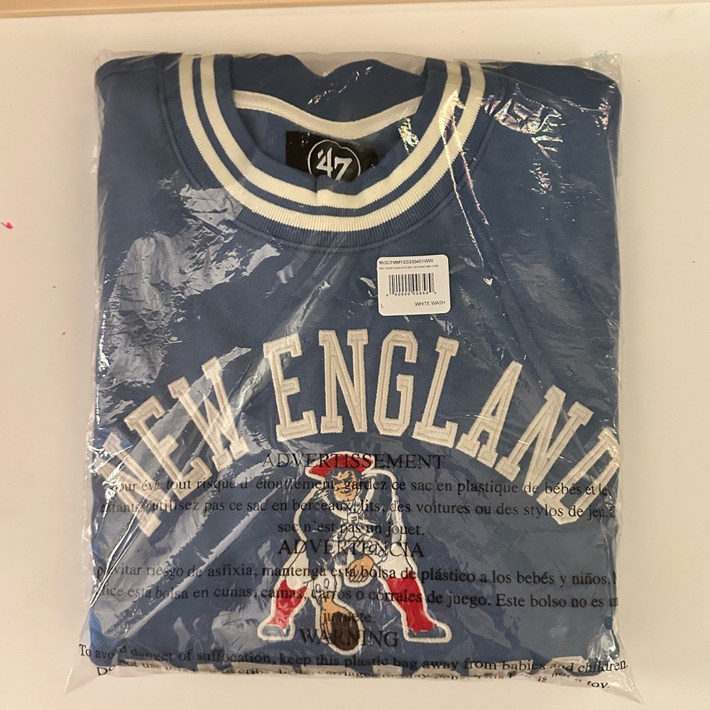 NEW ENGLAND PATRIOTS CLUBHOUSE VIEW '47 SIERRA CREW NWT